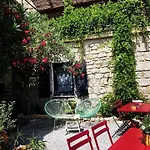 La Steveniere Et D'hotes Chandolas