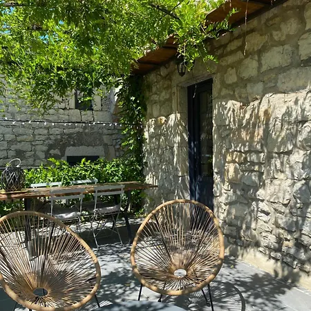 La Steveniere Guest house Chandolas